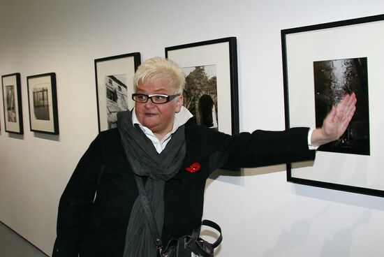 Opening of Svetlana Konegen's HOME, COSE, CITTA exhibition