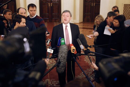 Grigory Yavlinsky gives news conference in St. Petersburg