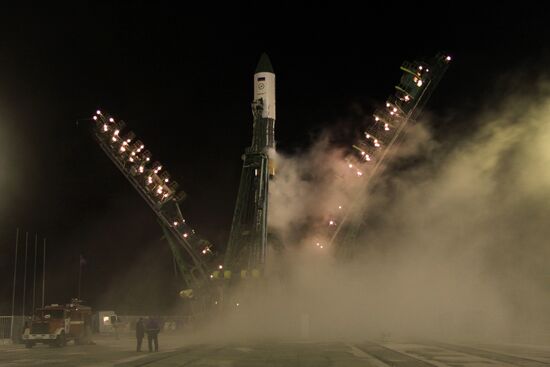 Launch of Soyuz-U missile and Progress M-14M cargo spaceship