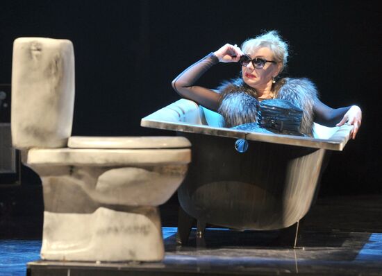 Media-preview of play "Anarchy"