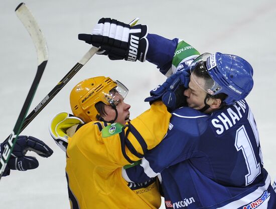 Ice hockey. KHL. Dynamo Moscow vs. Atlant