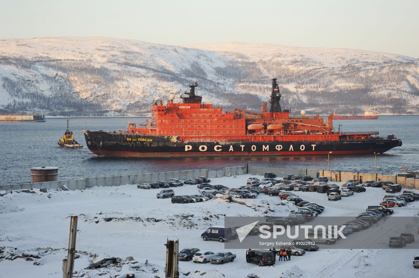 Nuclear icebreaker "50 Let Pobedy" goes on voyage