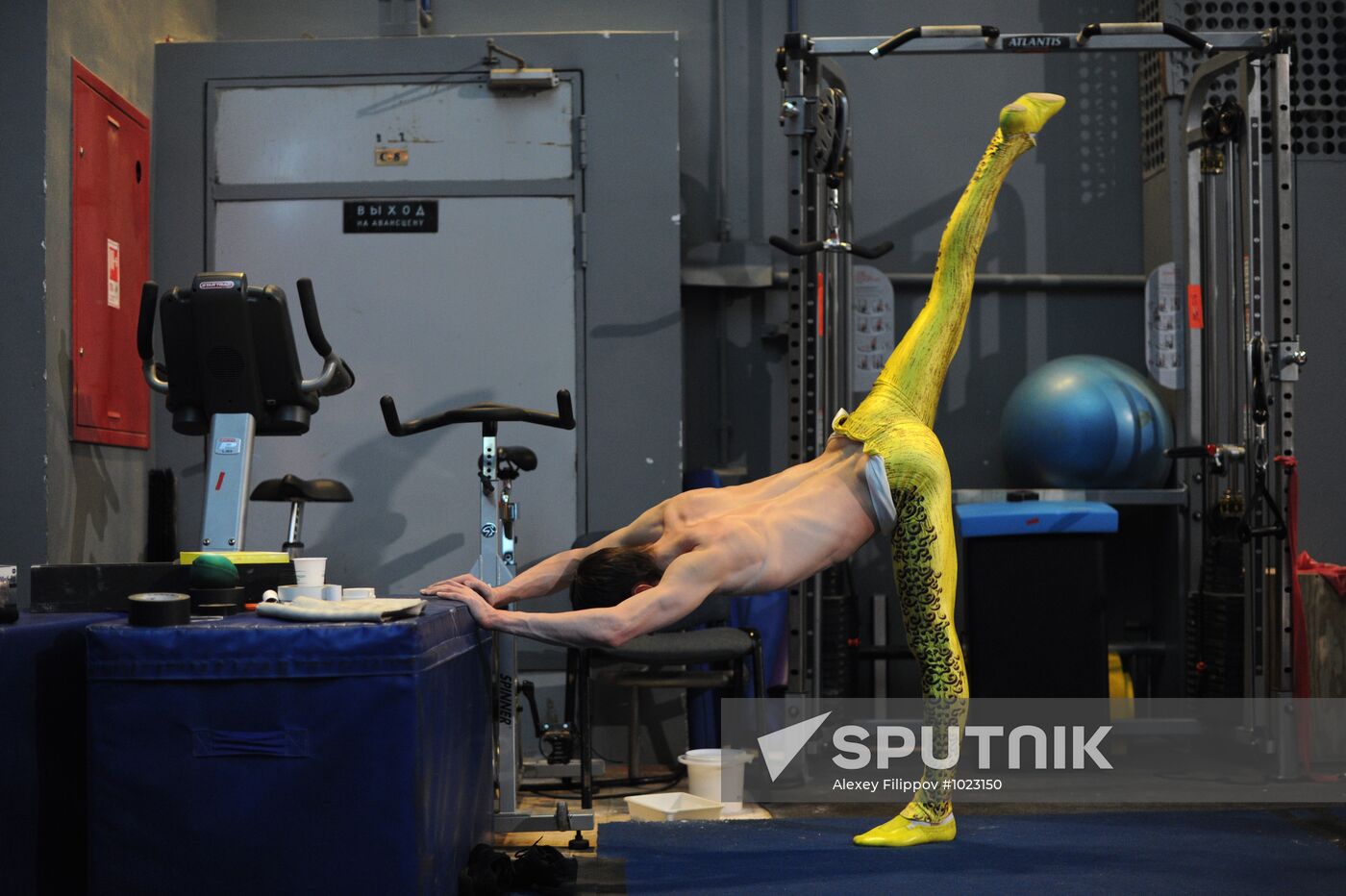 Rehearsal of Zarkana Cirque du Soleil Show in Kremlin
