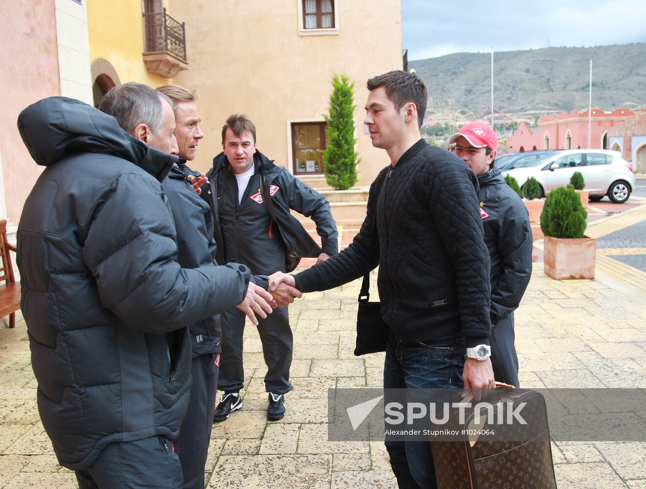 Diniyar Bilyaletdinov arrives for FC Spartak training