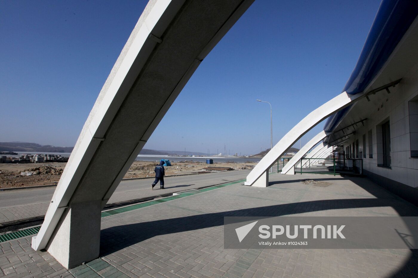 Constructing an aquarium on Russian island in Vladivostok