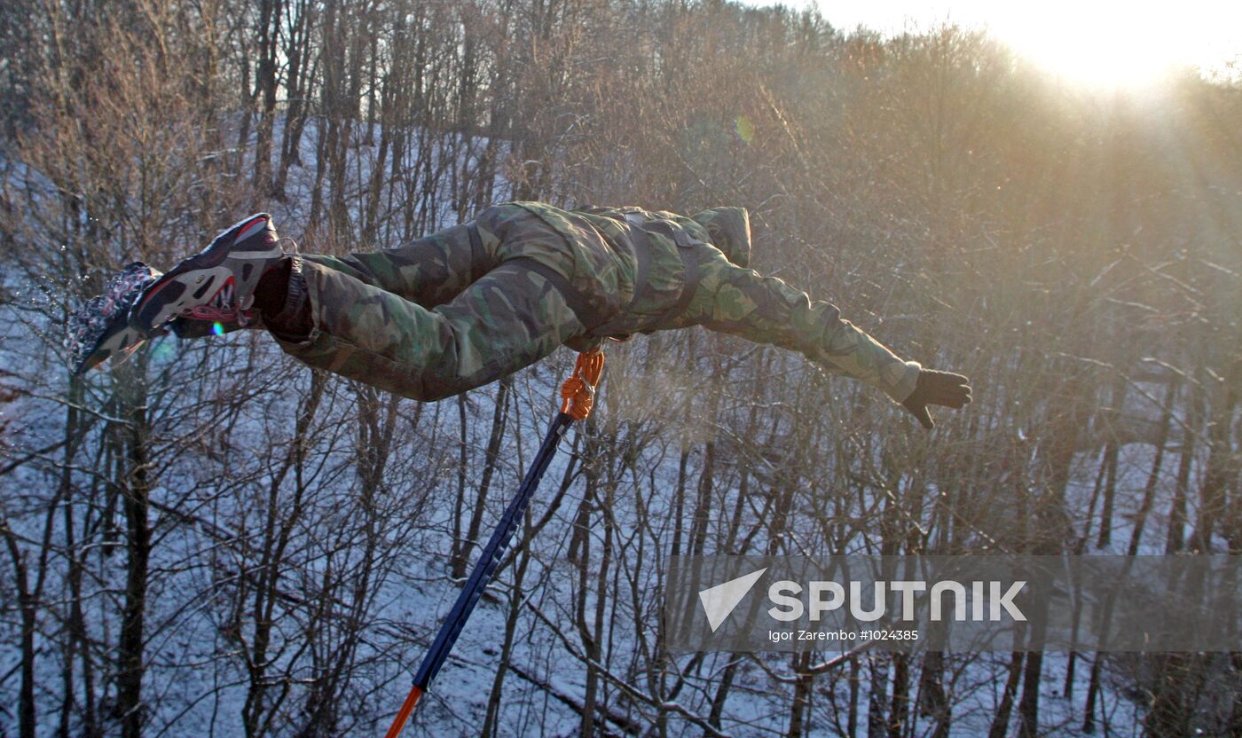 Rope jumping from Chyortov Bridge in Kaliningrad