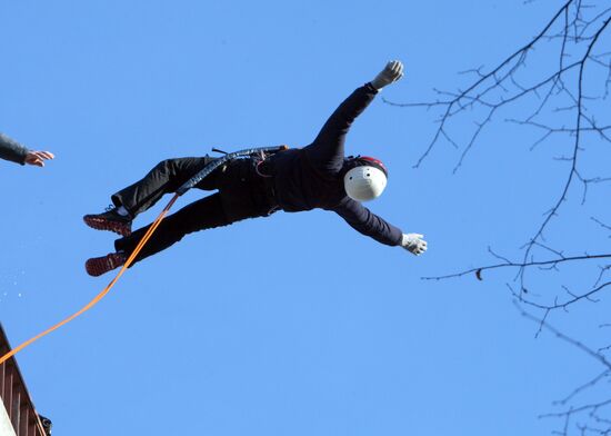 Rope jumping from Chyortov Bridge in Kaliningrad