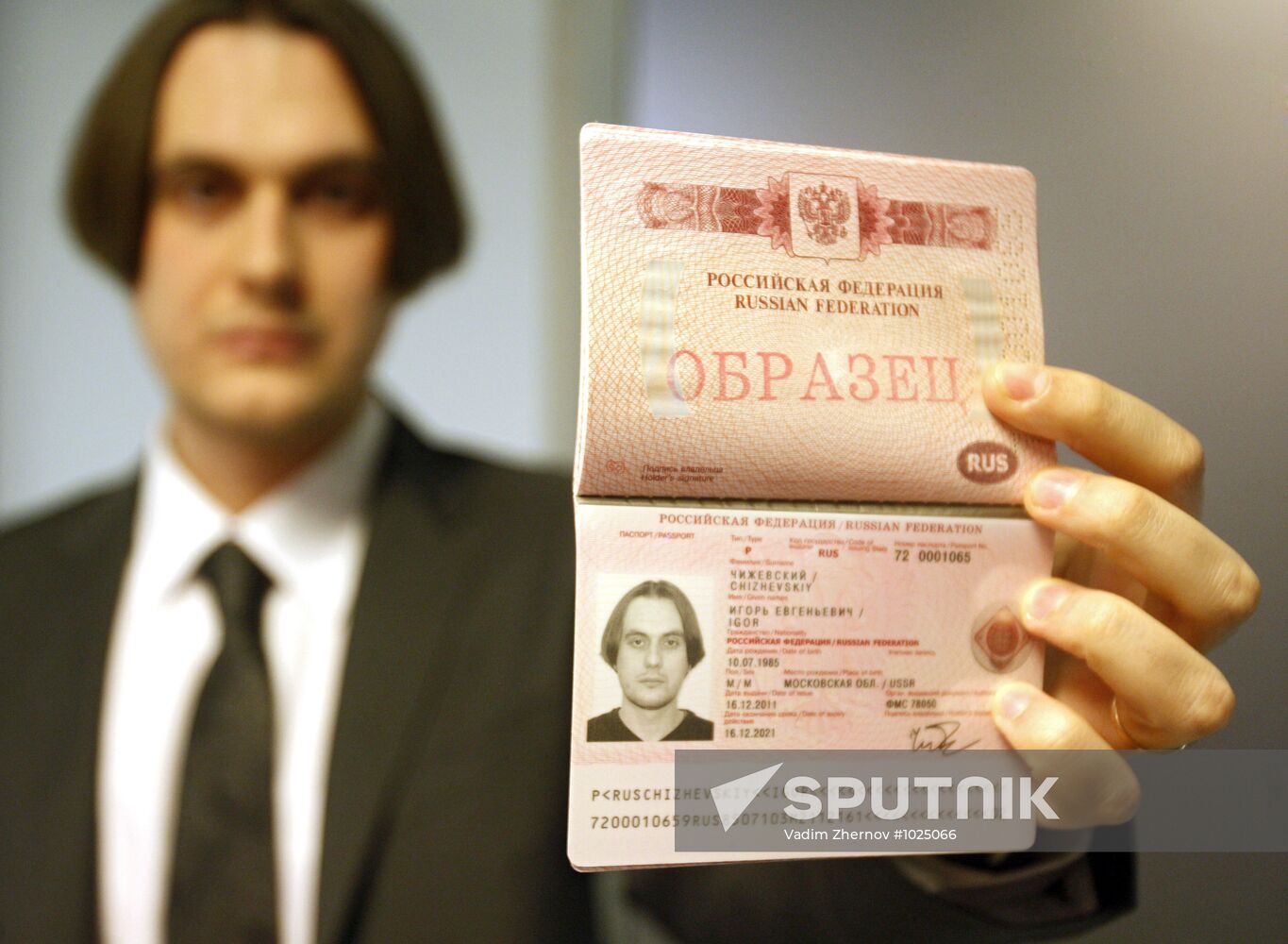 FMS presents samples of documents with fingerprints