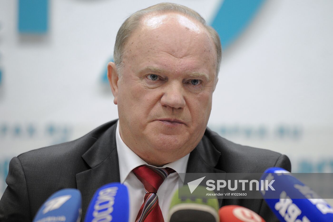 Russian presidential hopeful Gennady Zyuganov's news conference