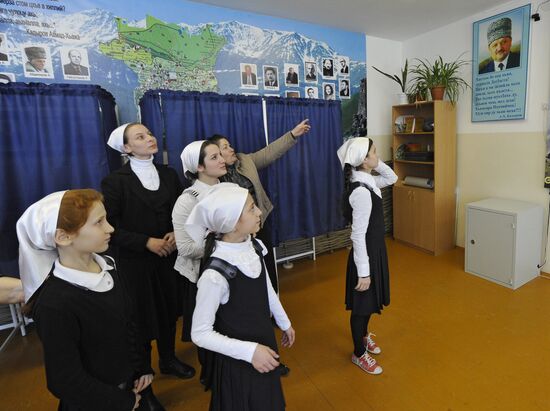 Polling station prepared for Russian presidential election