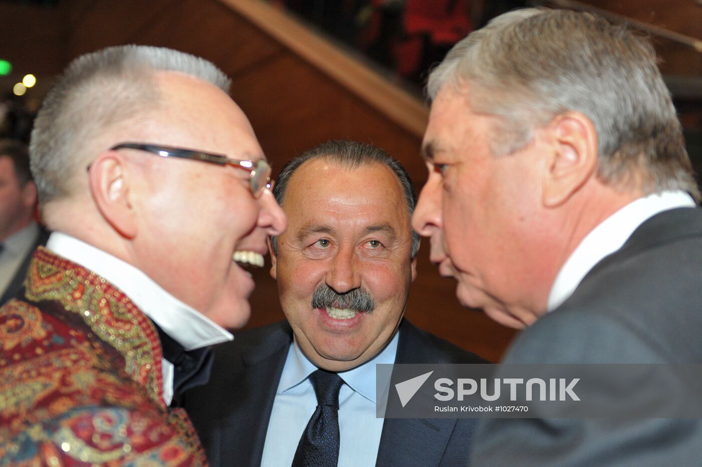 Lev Leshchenko performs anniversary concert