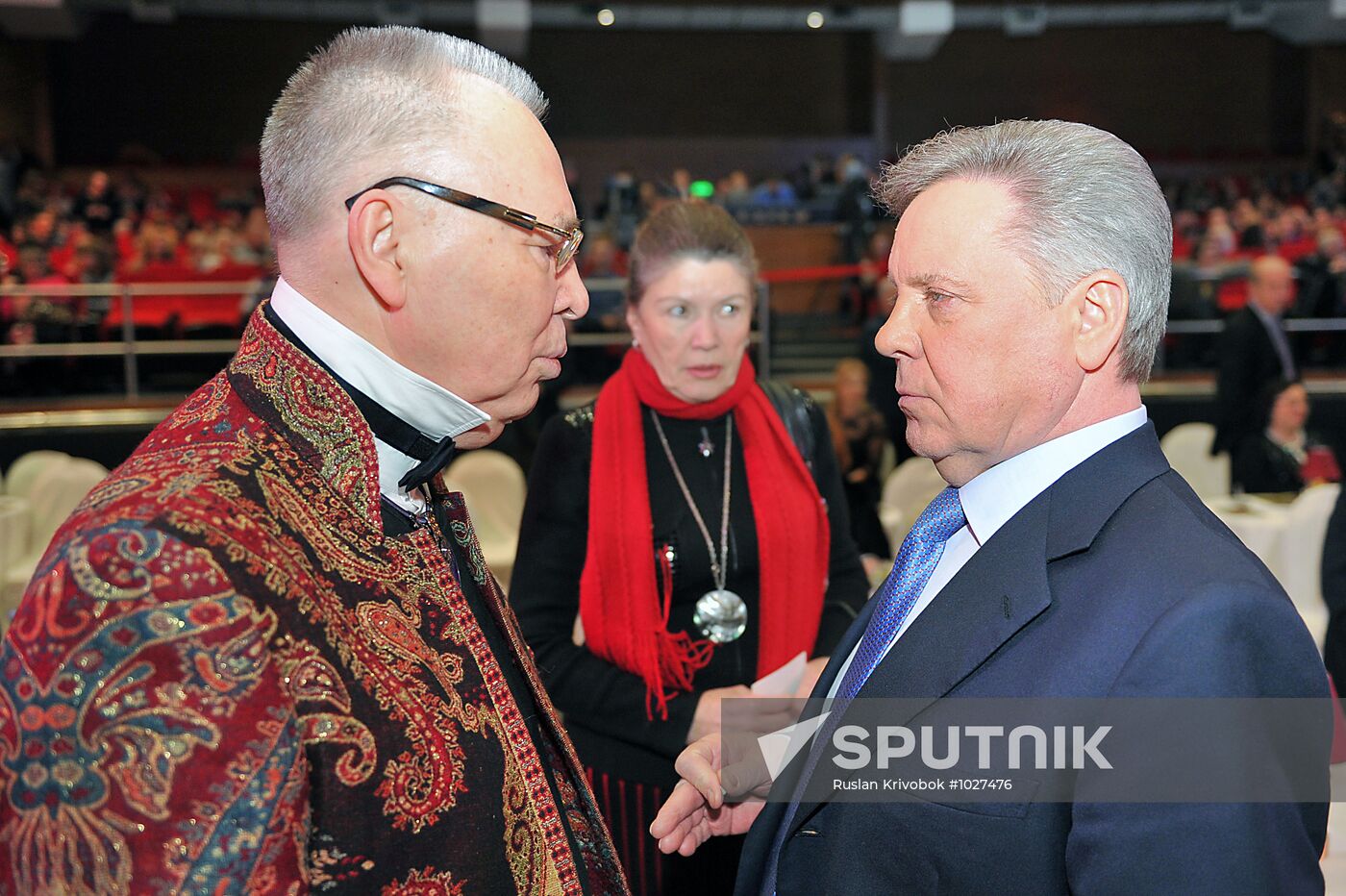Lev Leshchenko performs anniversary concert