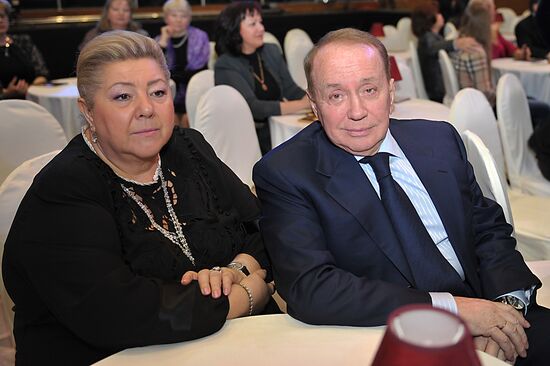 Lev Leshchenko performs anniversary concert