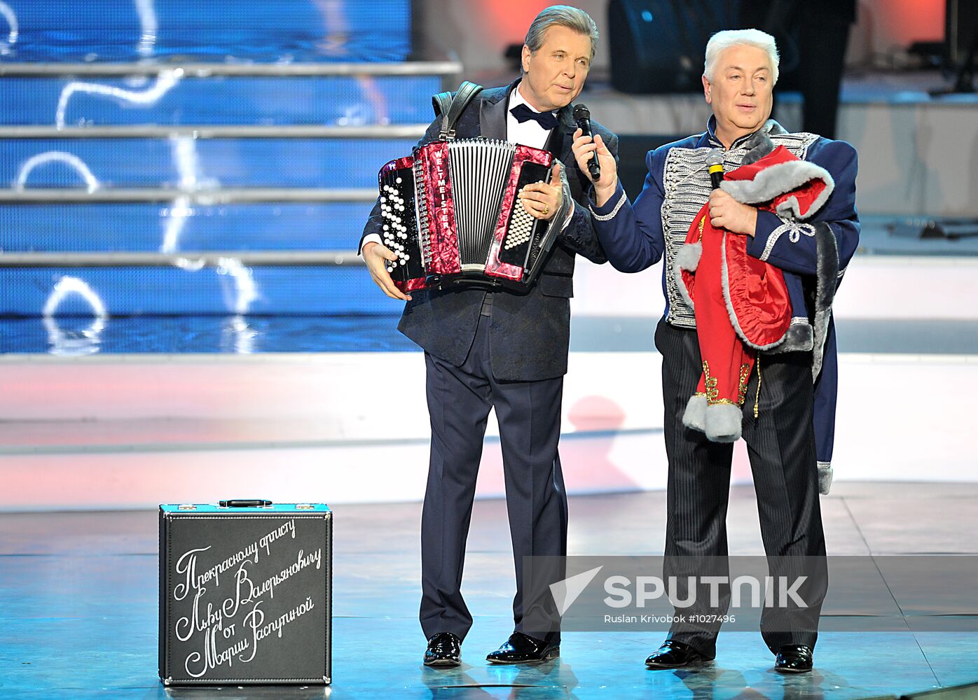 Lev Leshchenko performs anniversary concert