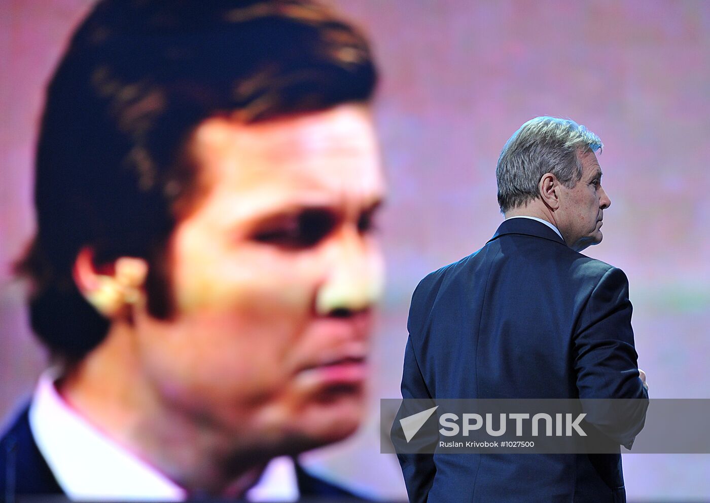Lev Leshchenko performs anniversary concert