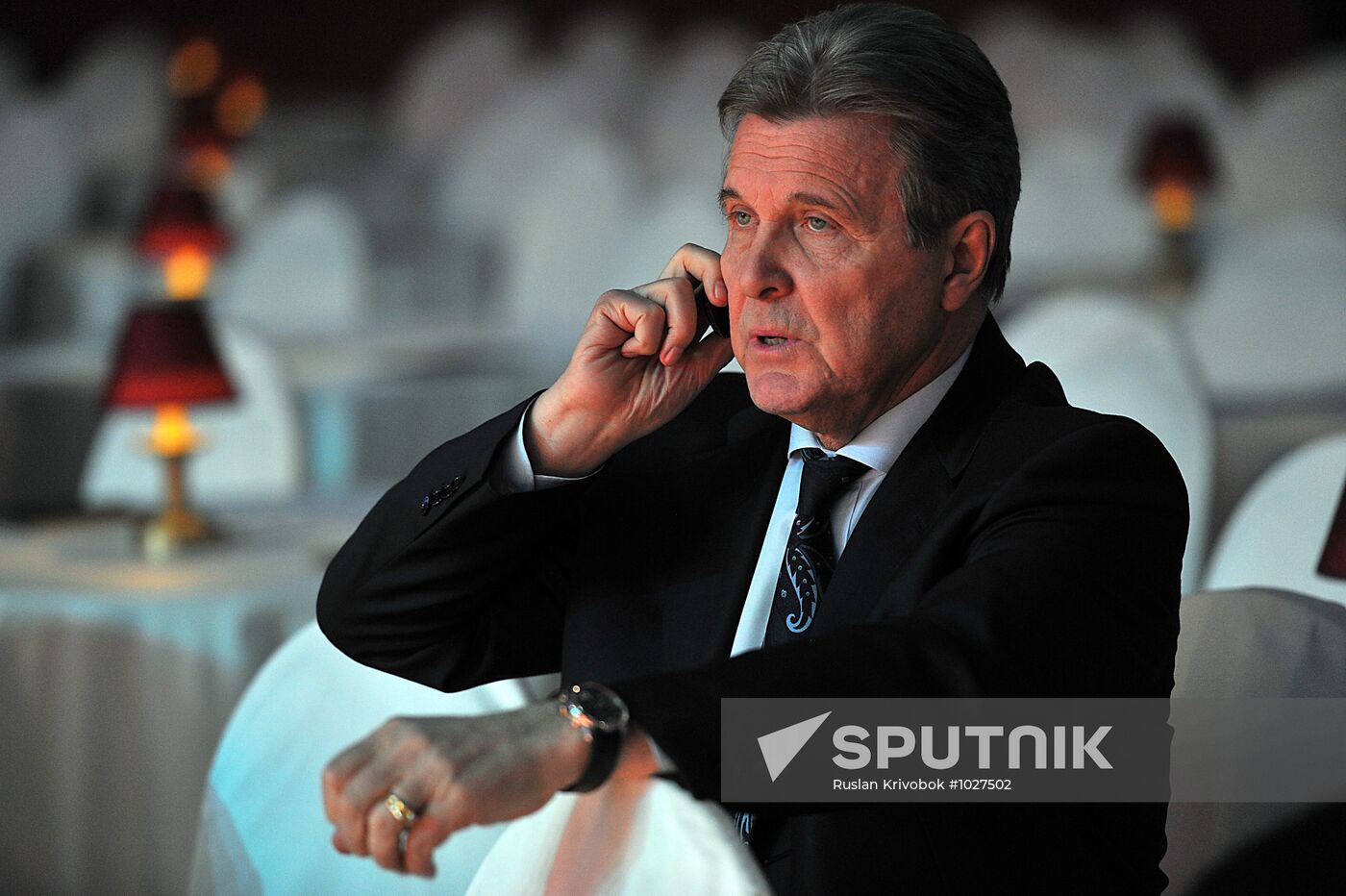 Lev Leshchenko performs anniversary concert