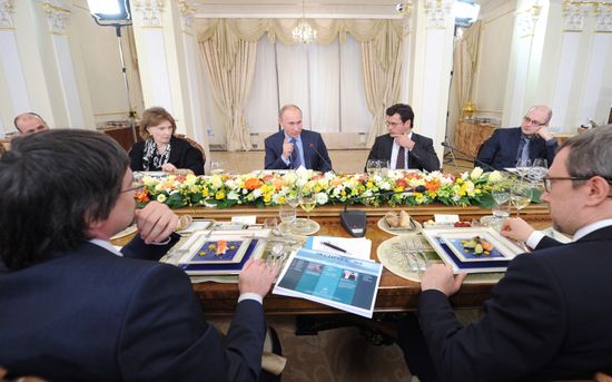 Vladimir Putin meets with political analysts at Novo-Ogaryovo