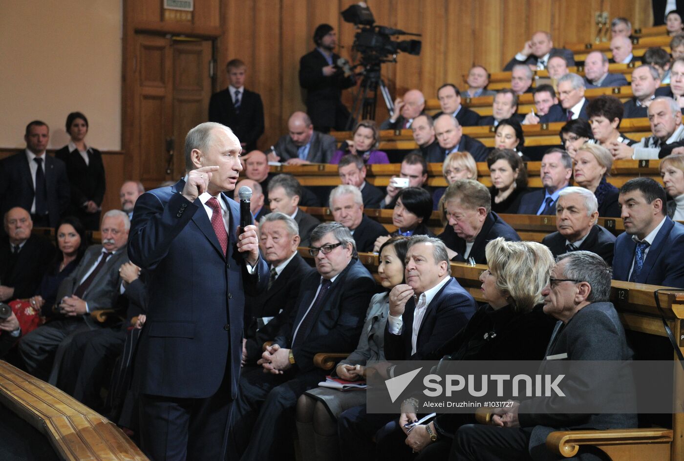 Vladimir Putin meets with his confidants