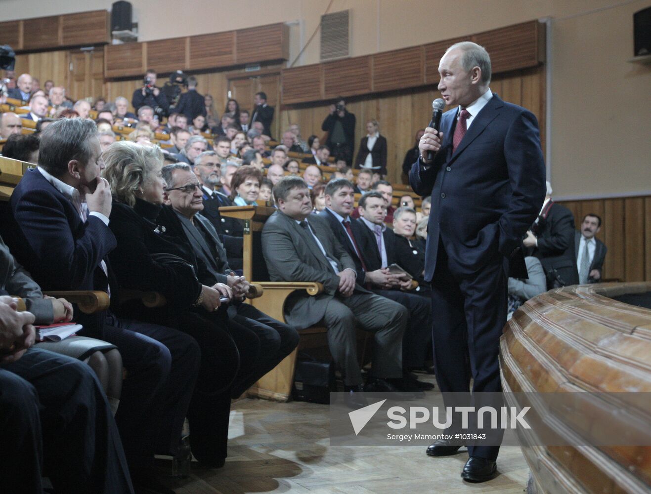 Vladimir Putin meets with his authorized representatives