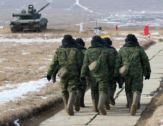 Motorized infantry brigade trains in Primorsky Krai