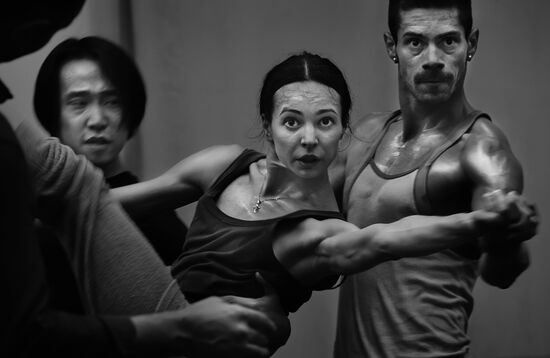 World ballet dancers rehearse in Moscow