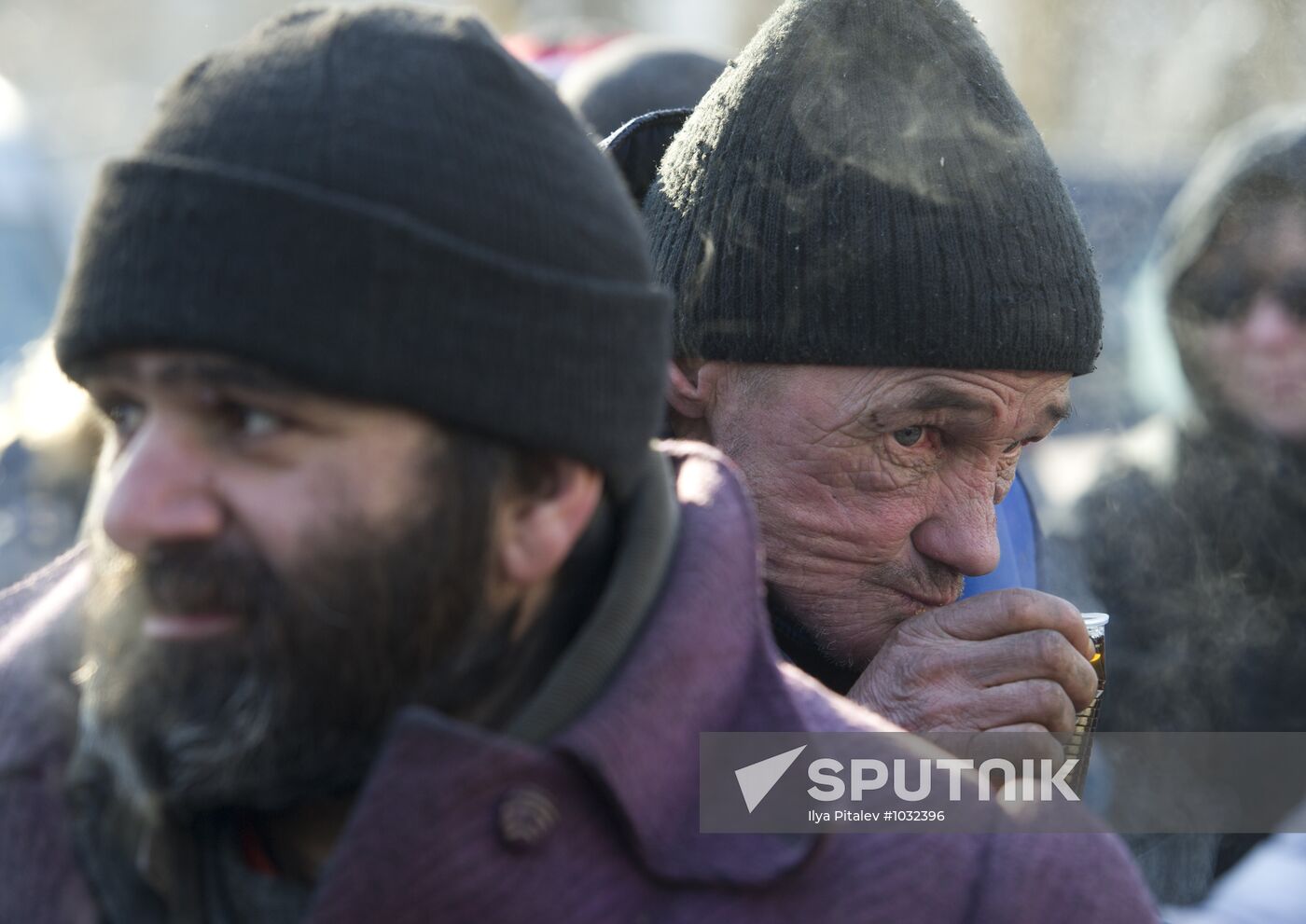 Distributing food to the homeless