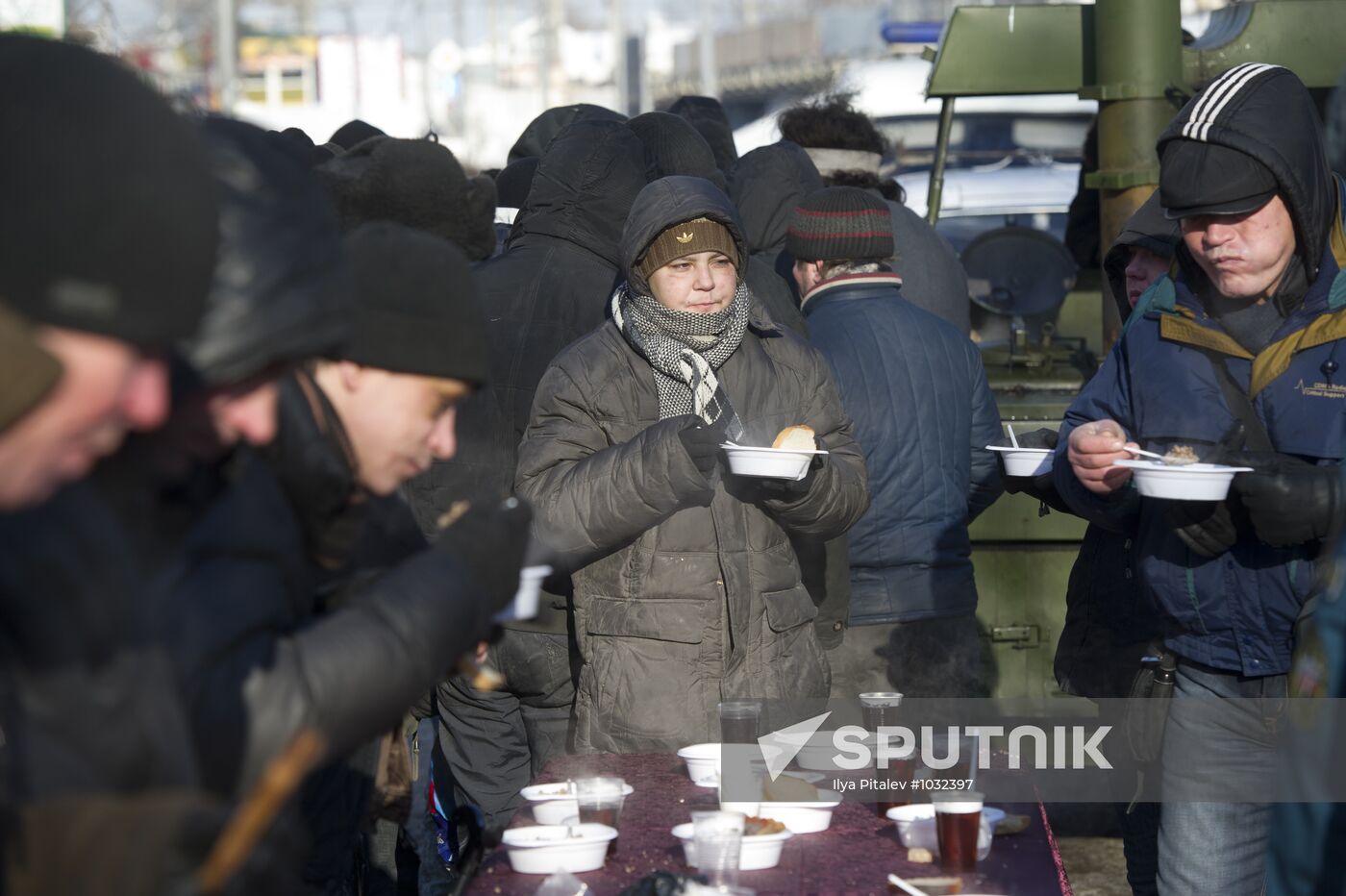 Distributing food to the homeless