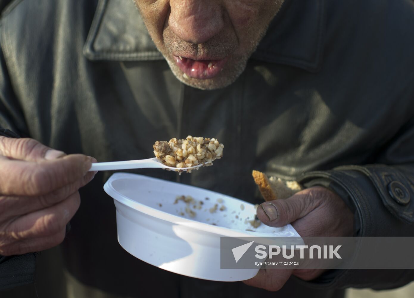 Distributing food to the homeless