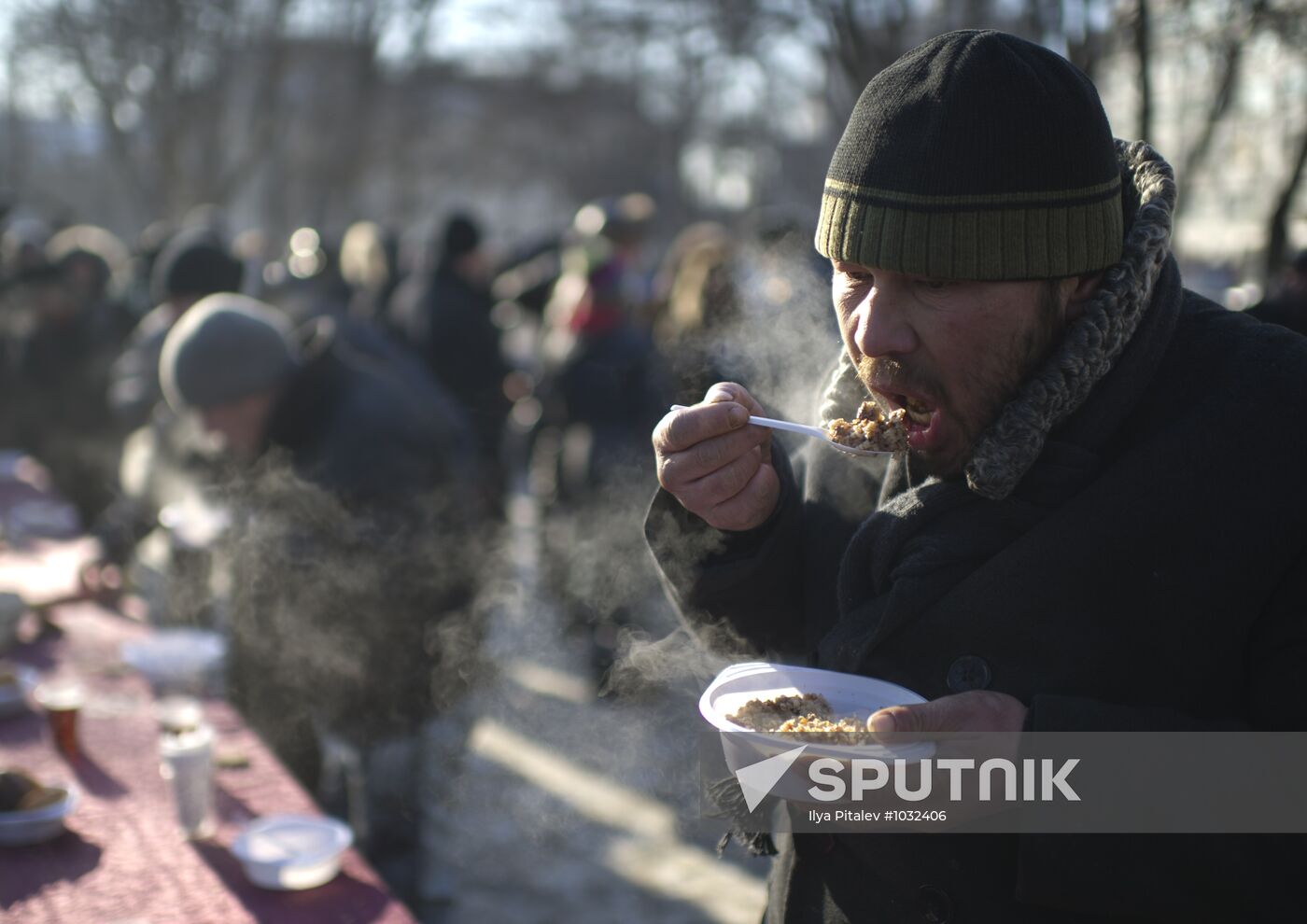 Distributing food to the homeless
