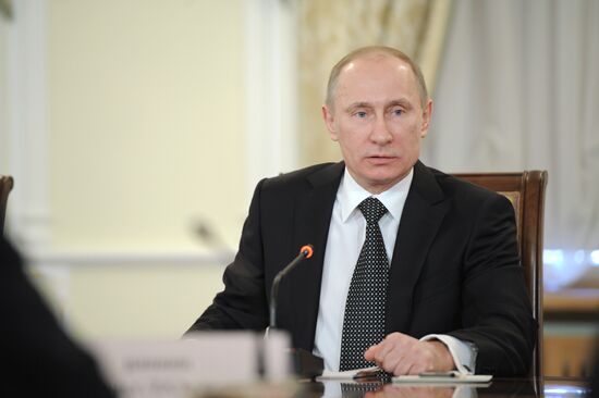 Vladimir Putin meets with representatives of traditional faiths