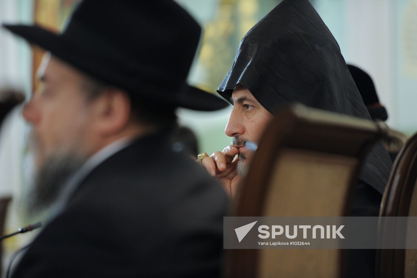 Vladimir Putin meets with representatives of traditional faiths