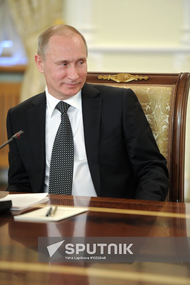 Vladimir Putin meets with representatives of traditional faiths