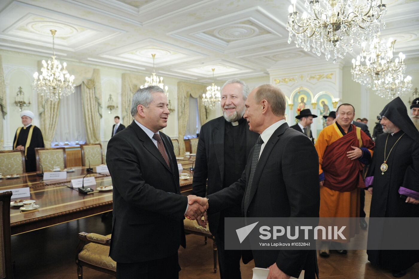 Vladimir Putin meets with representatives of traditional faiths