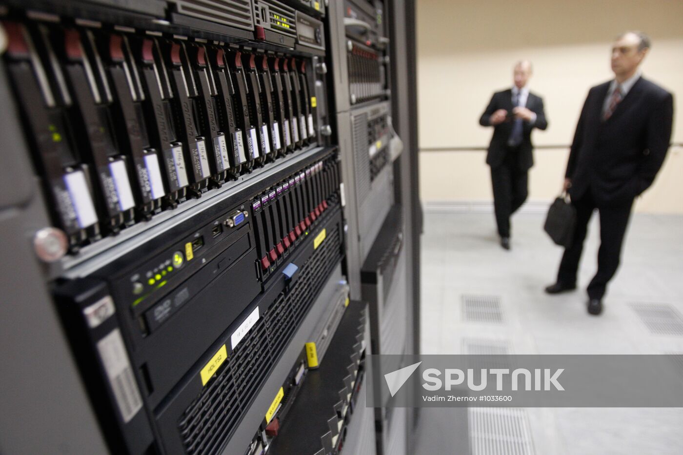 Installing equipment at polling station in St. Petersburg