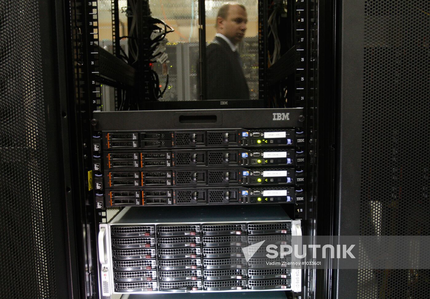 Installing equipment at polling station in St. Petersburg