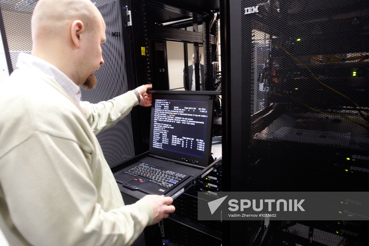 Installing equipment at polling station in St. Petersburg