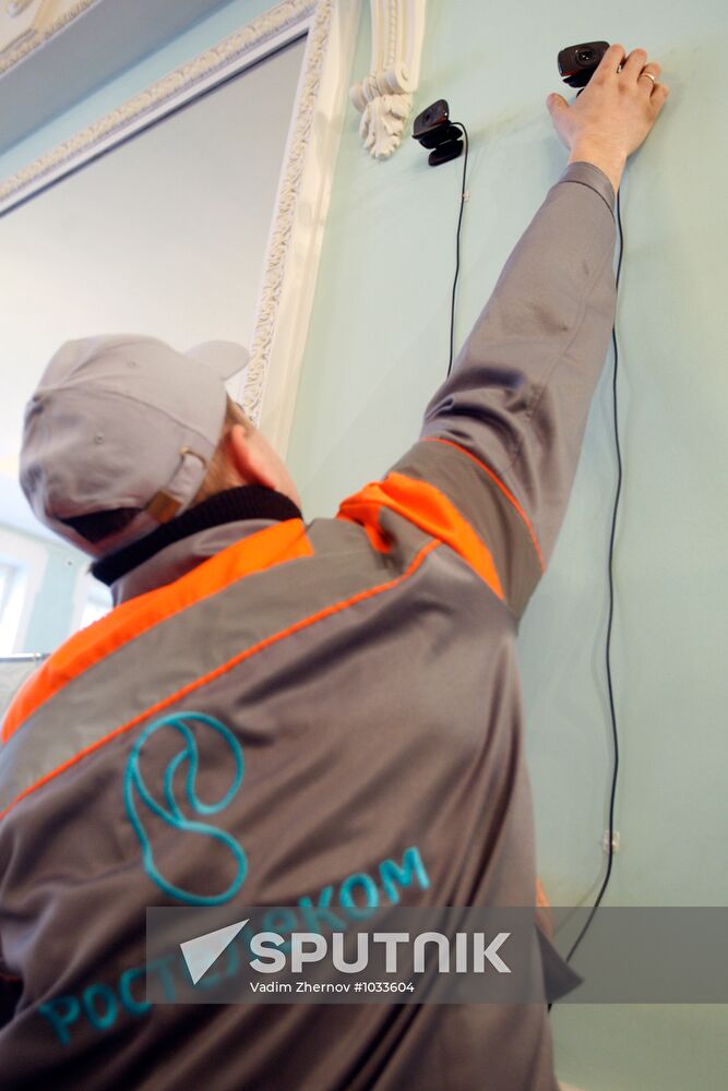 Installing equipment at polling station in St. Petersburg