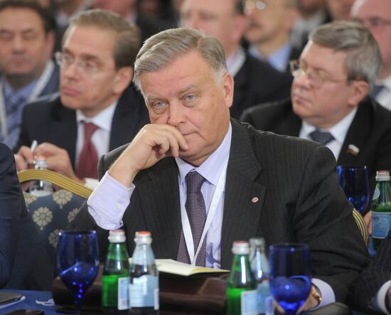 Vladimir Putin attends 19th RUIE conference in Moscow
