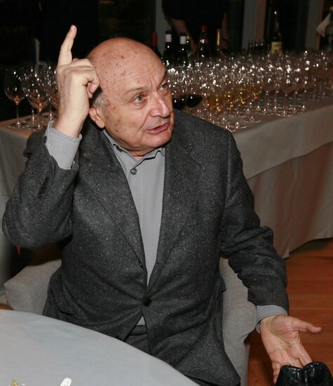 Party to mark opening of Reka club