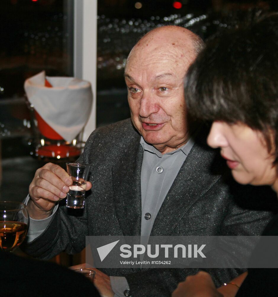 Party to mark opening of Reka club