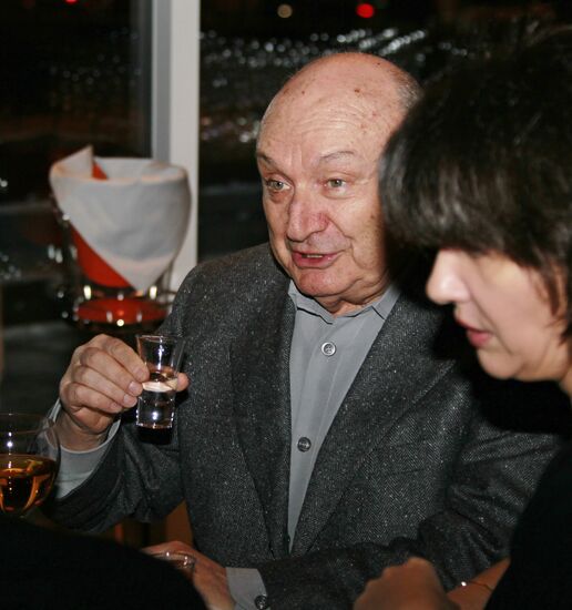 Party to mark opening of Reka club