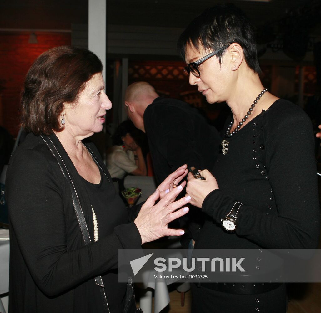 Party to mark opening of Reka club