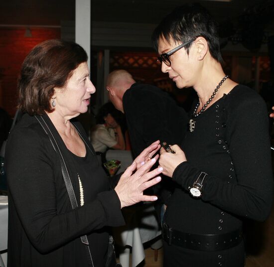 Party to mark opening of Reka club