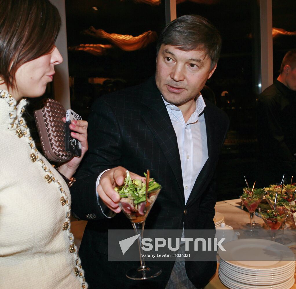 Party to mark opening of Reka club