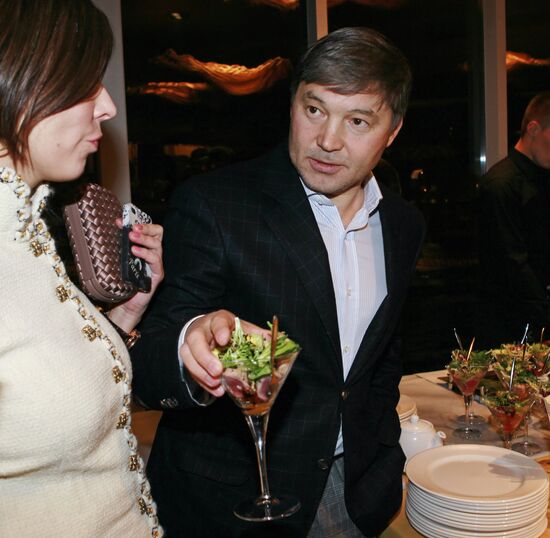 Party to mark opening of Reka club