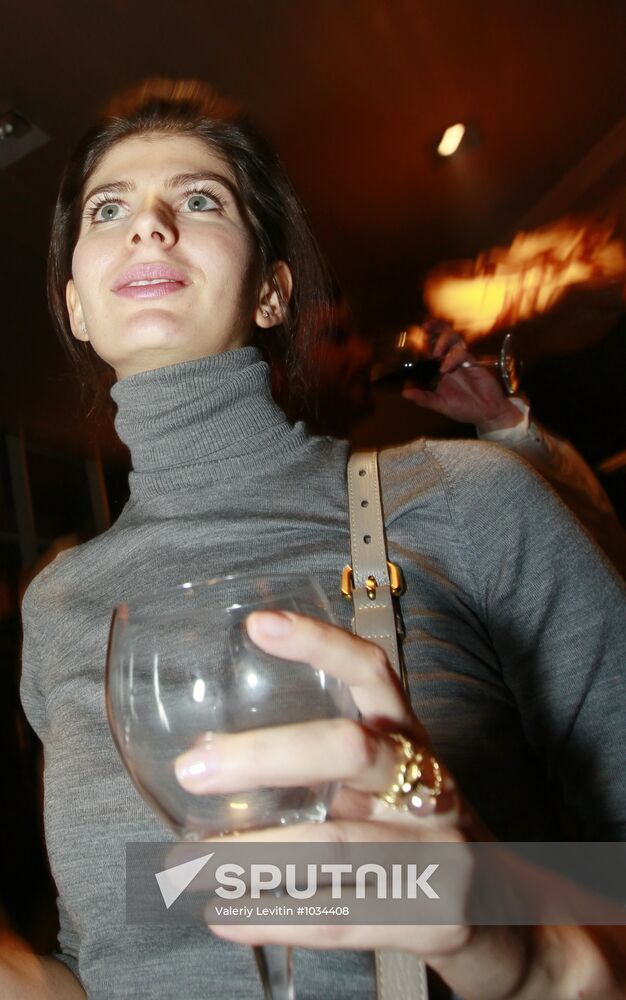 Party to mark opening of Reka club