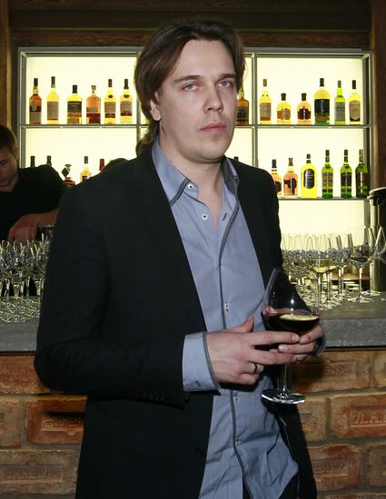 Party to mark opening of Reka club