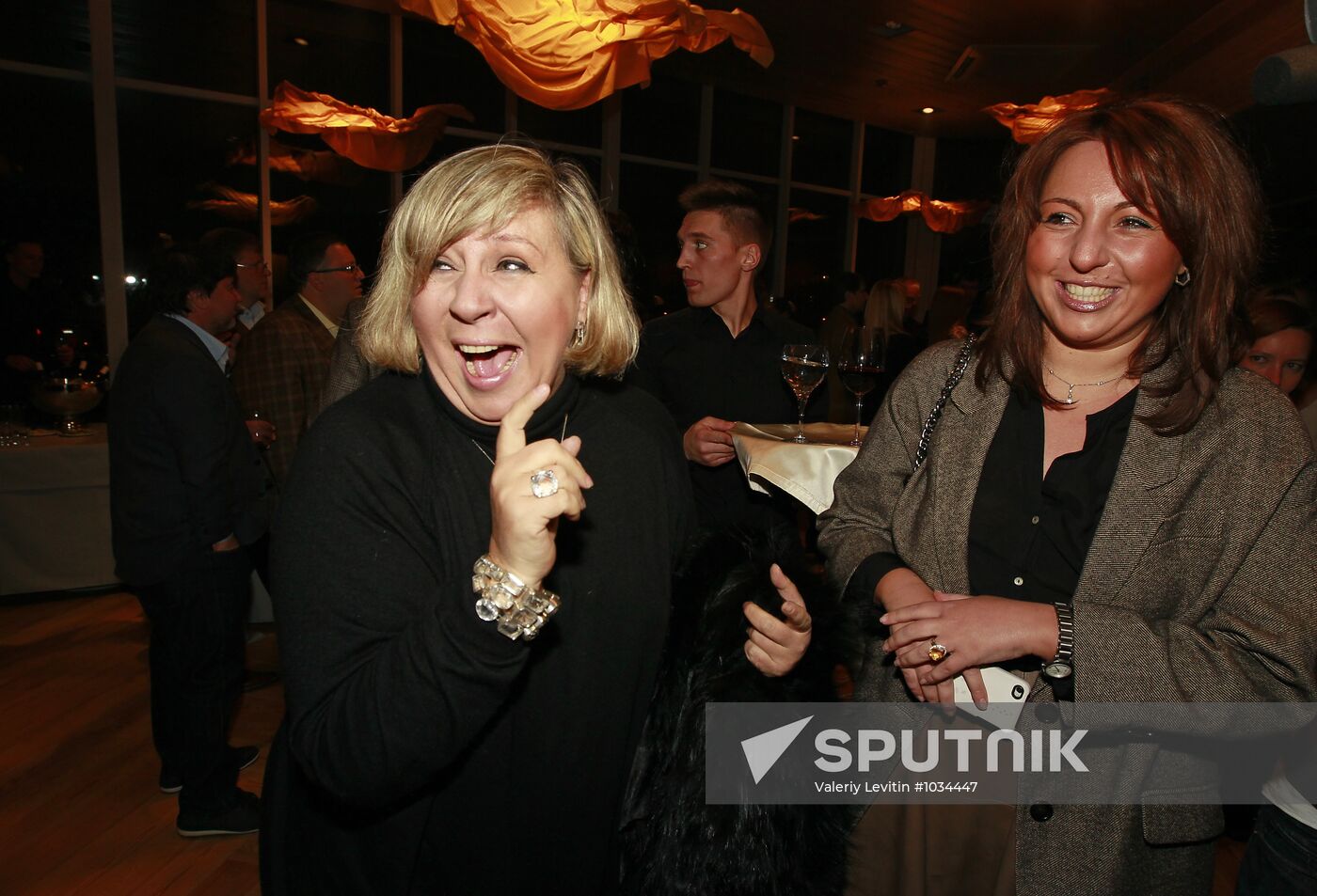 Party to mark opening of Reka club