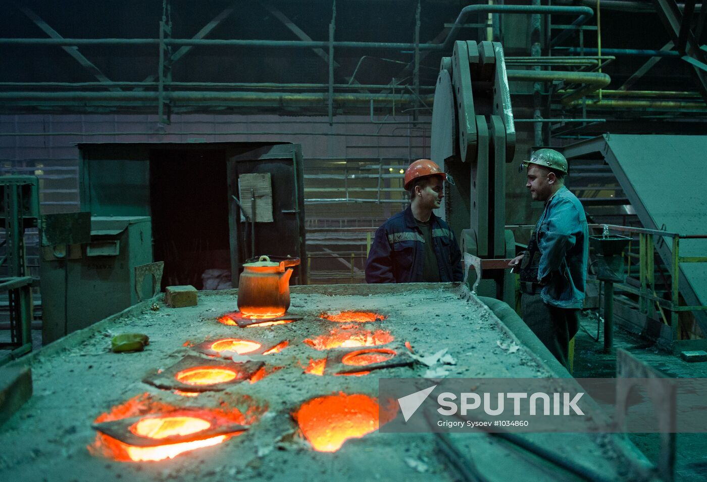 Work in the Oskol electrometallurgical plant