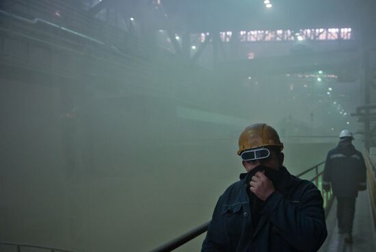 Work in the Oskol Elektrometallurgical plant